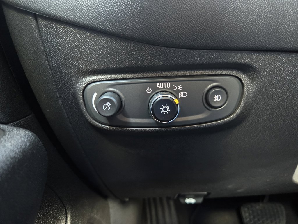 Used 2020 Chevrolet Equinox LT image 13