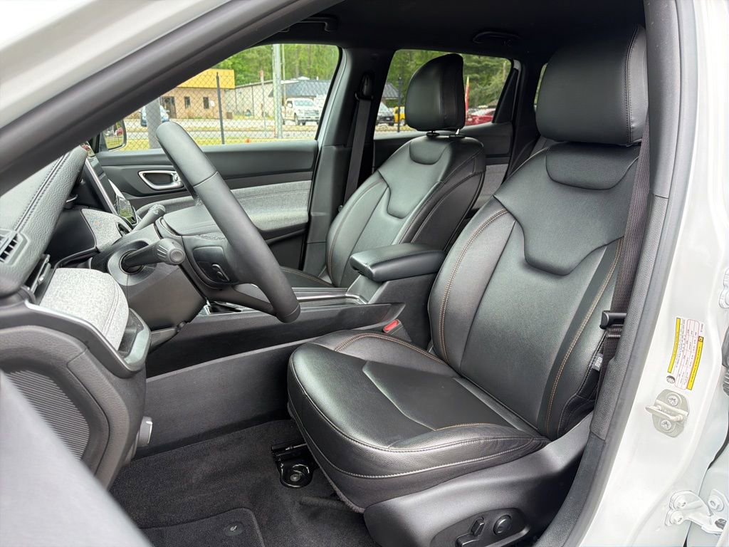 Used 2024 Jeep Compass Latitude AWD/4WD image 18