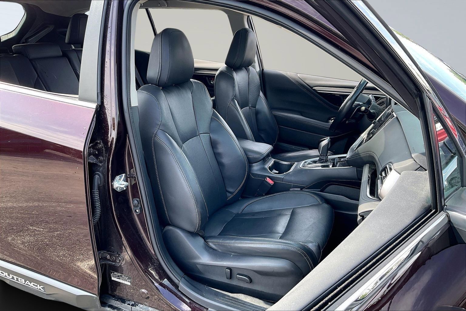 Used 2023 Subaru Outback Limited AWD/4WD image 6