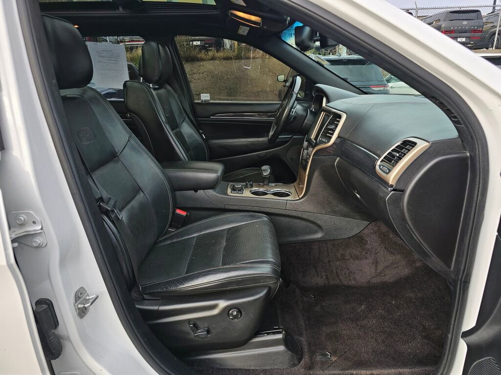 Used 2015 Jeep Grand Cherokee Overland image 12