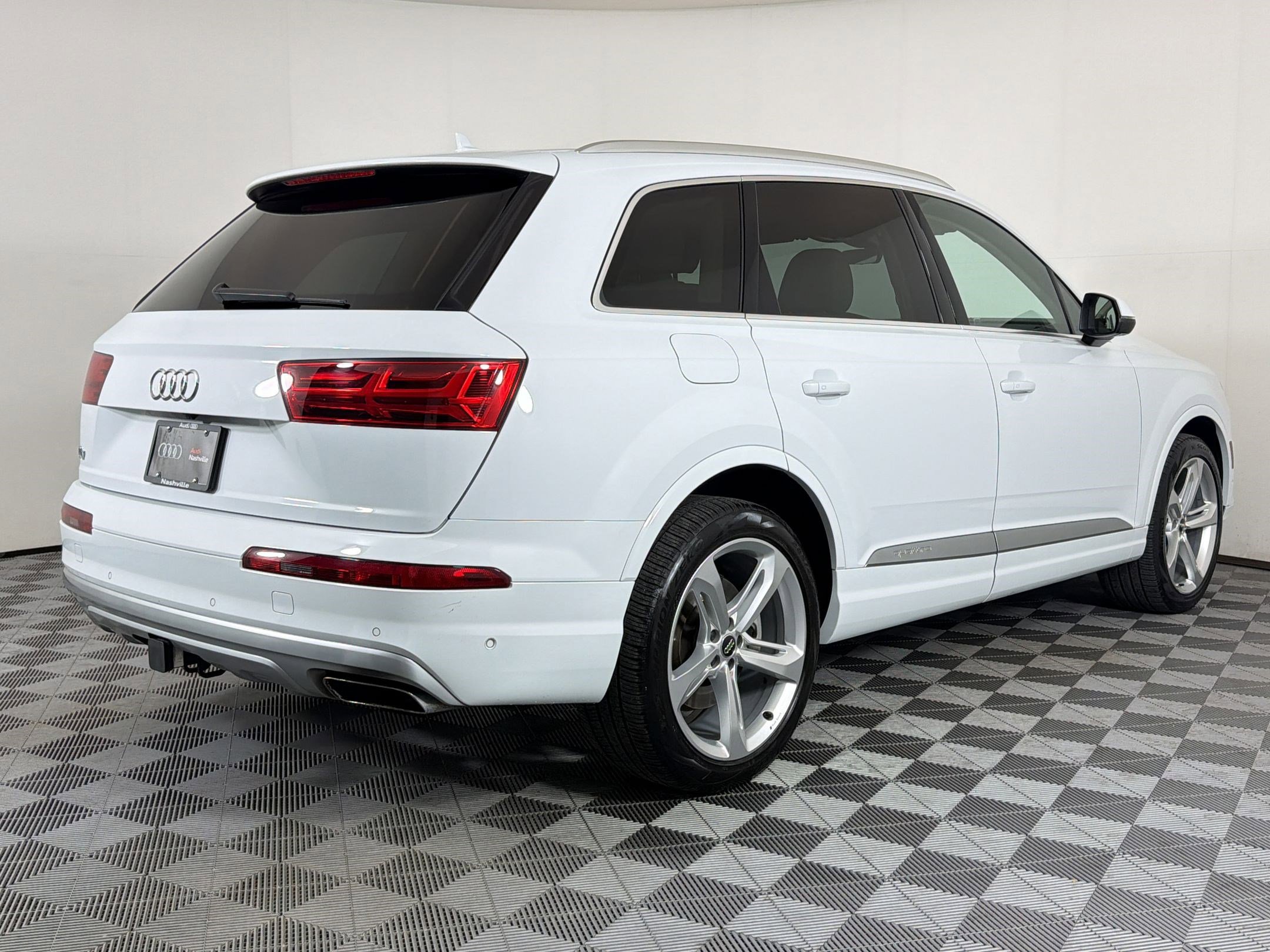 Used 2019 Audi Q7 3.0T Prestige AWD/4WD image 9