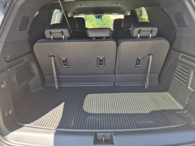 Used 2026 Chevrolet Traverse Z71 w/ Driver Confidence Package AWD/4WD image 11