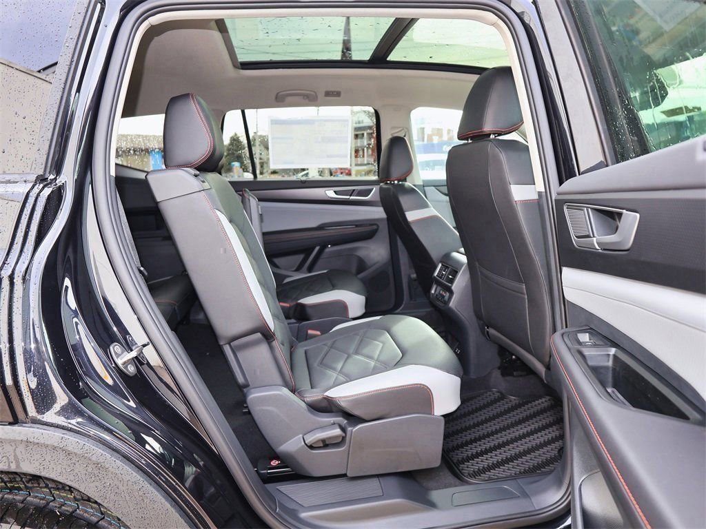 New 2026 Volkswagen Atlas Peak Edition image 32