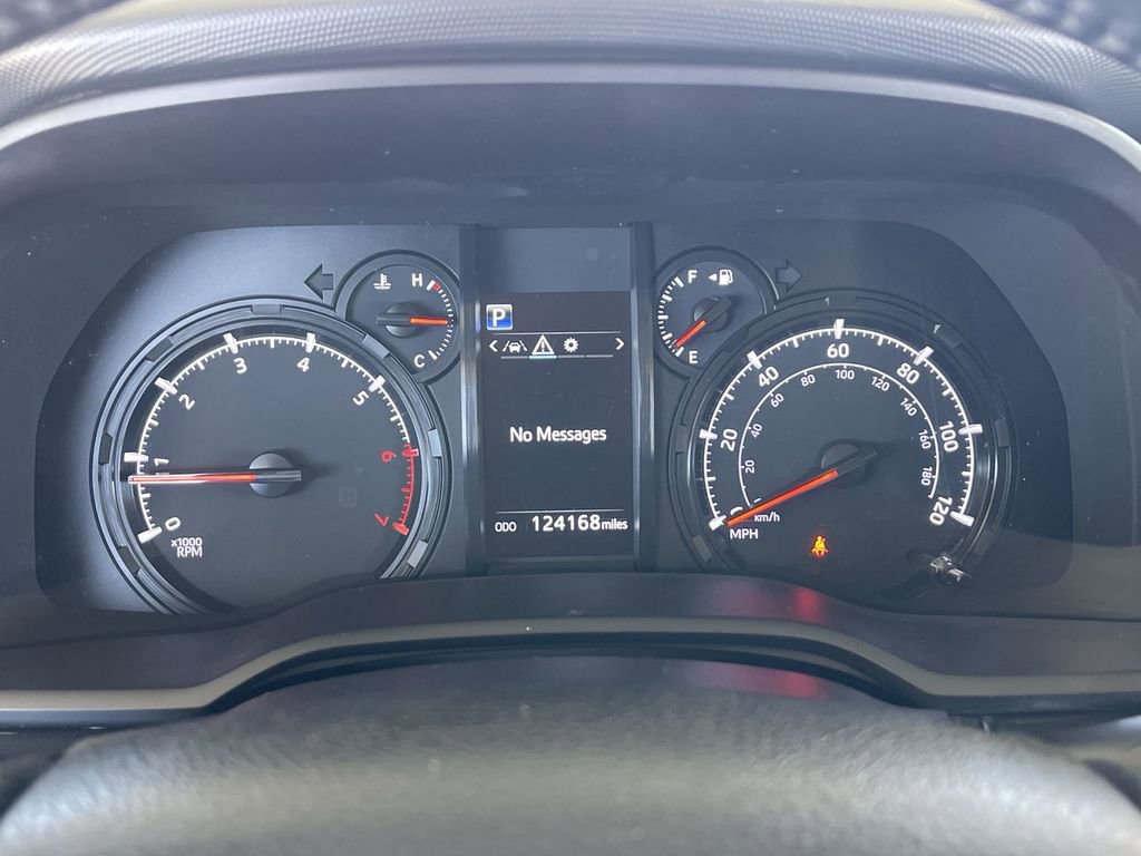 Used 2022 Toyota 4Runner SR5 Premium w/ Moonroof Package AWD/4WD image 11