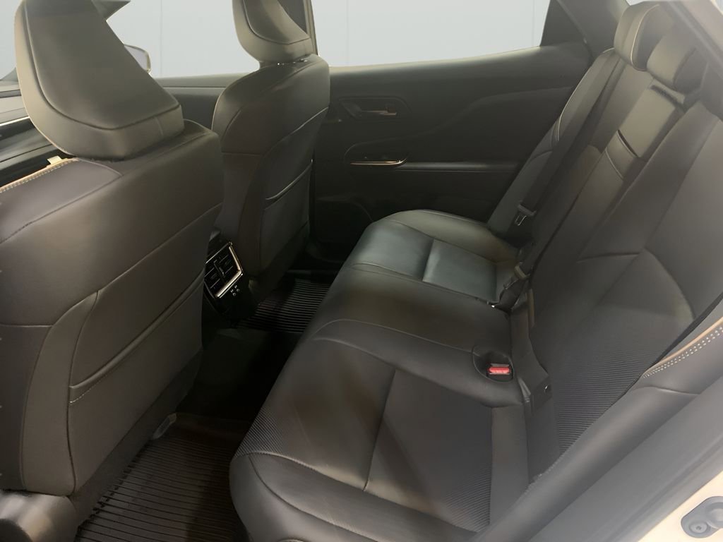 New 2025 Toyota Crown Platinum image 11