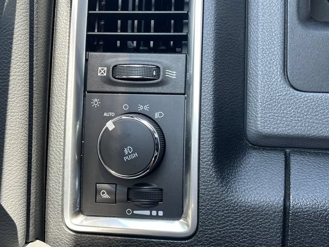 Used 2018 RAM 2500 Big Horn AWD/4WD image 29