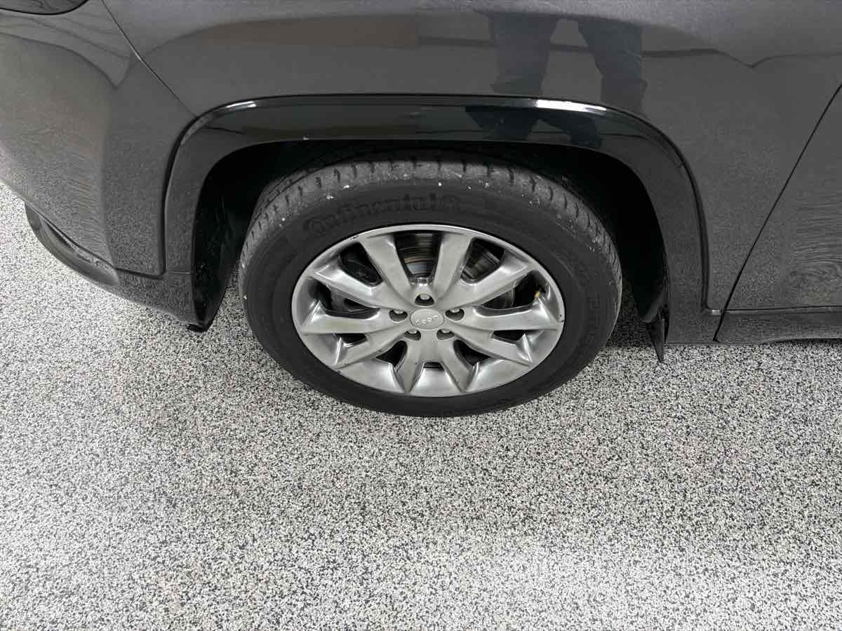 Used 2018 Jeep Cherokee Latitude image 41