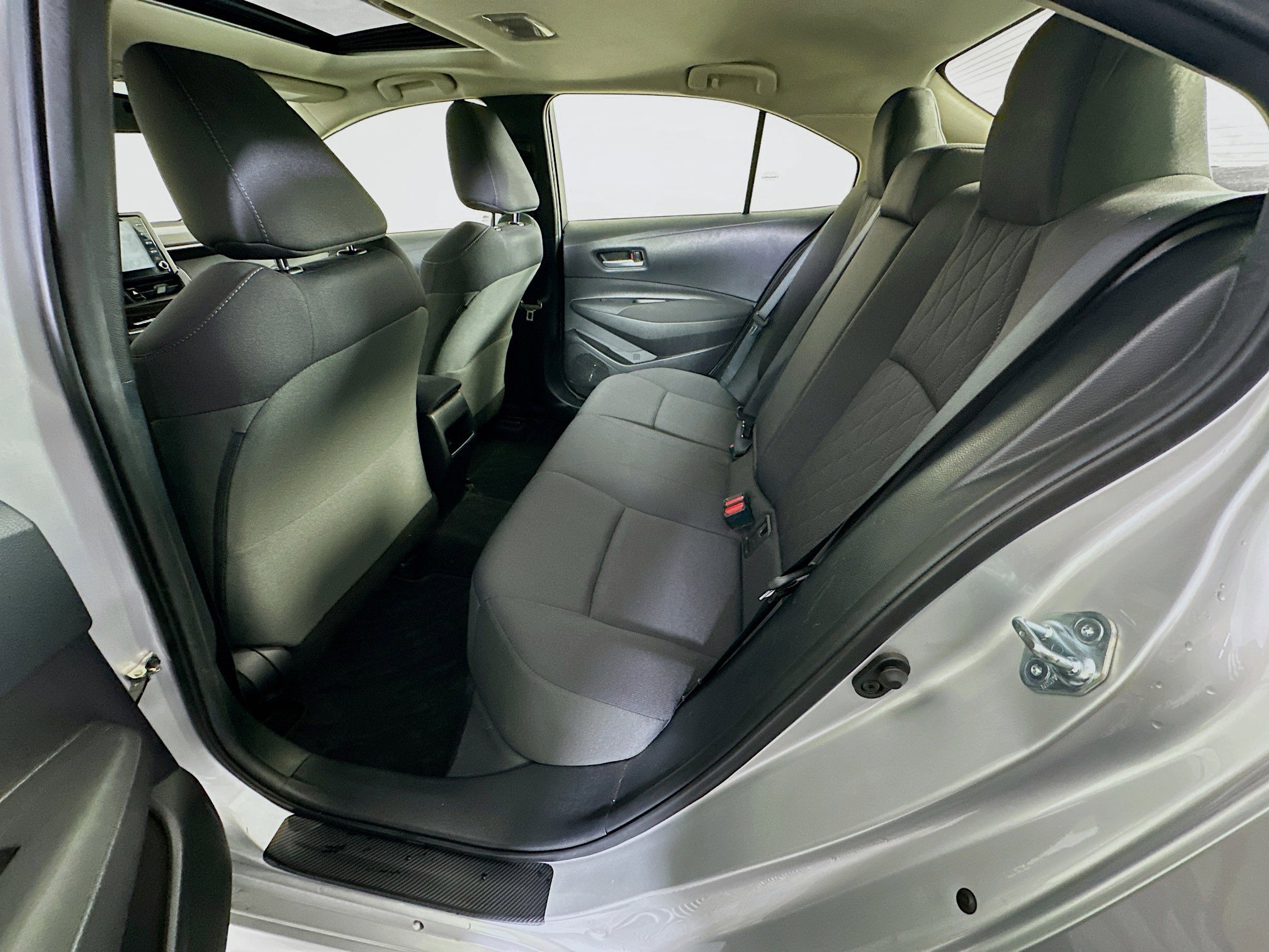 Used 2020 Toyota Corolla LE w/ LE Premium Package FWD image 27