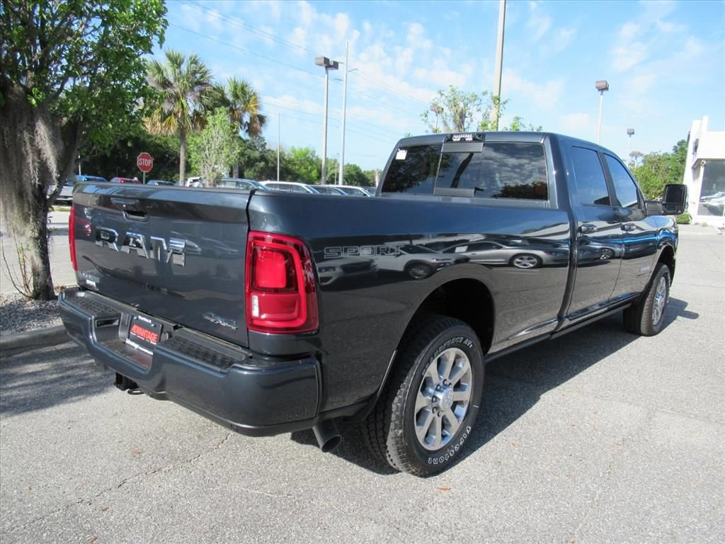 New 2026 RAM 2500 Laramie AWD/4WD image 7