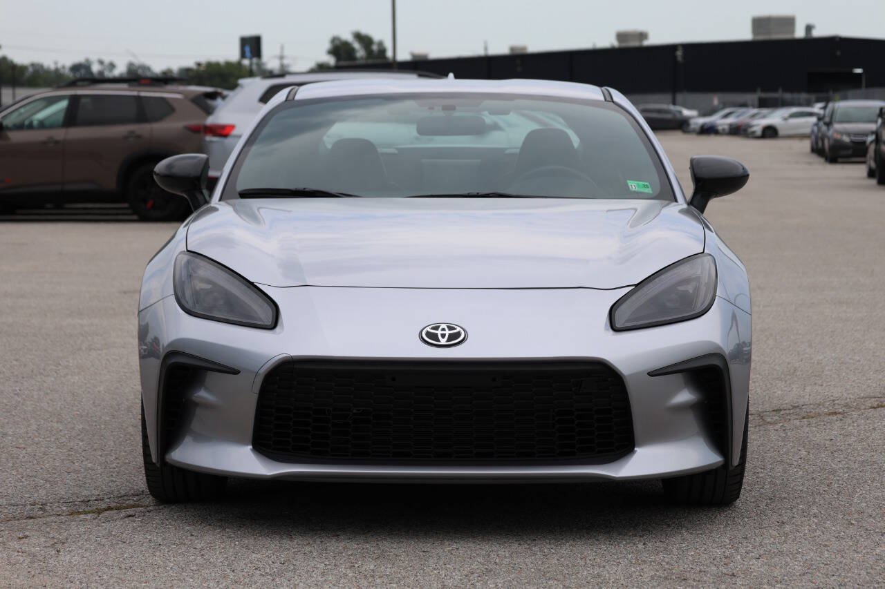 Used 2025 Toyota GR86 Premium w/ Performance Package RWD image 2