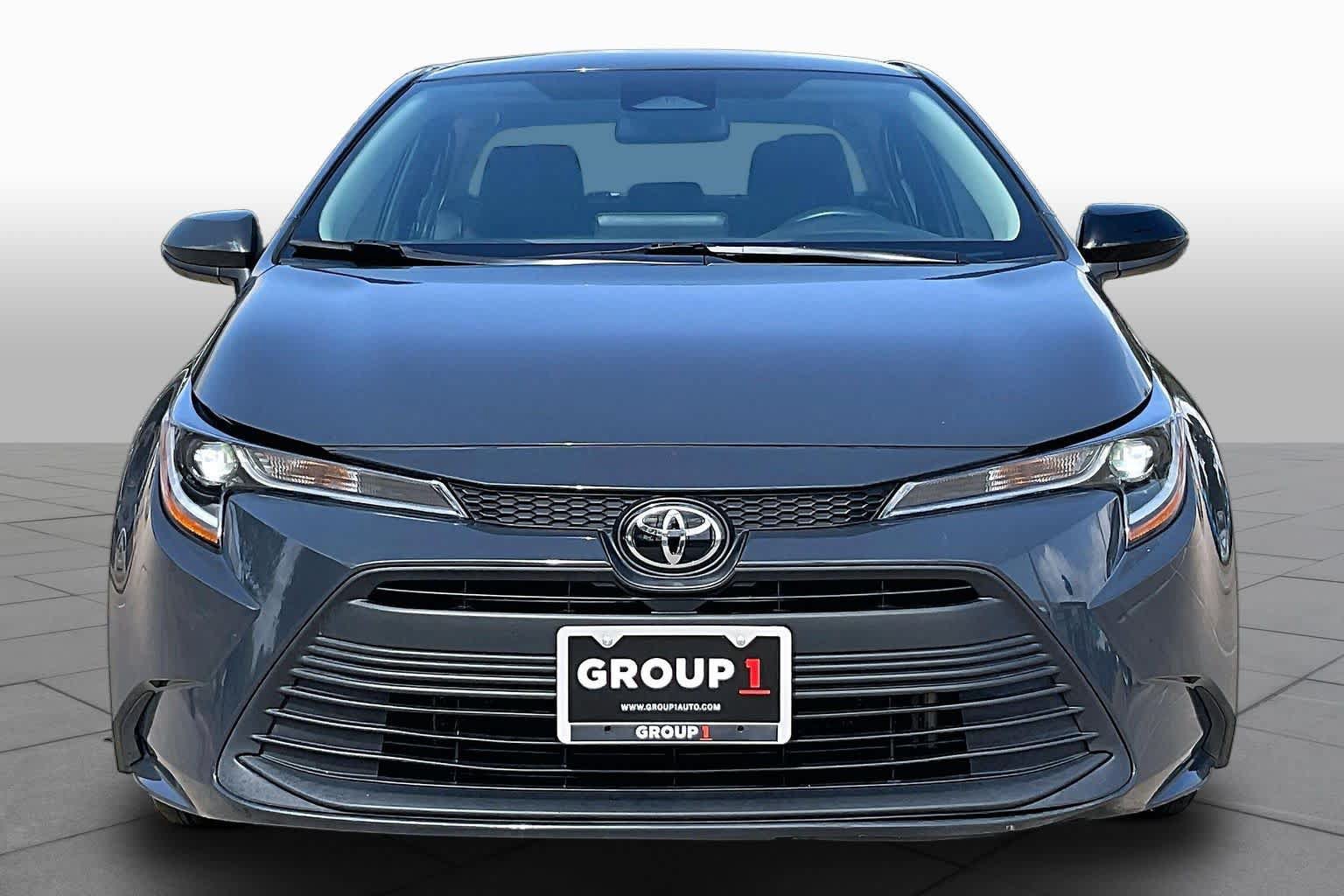 Used 2023 Toyota Corolla LE FWD image 4