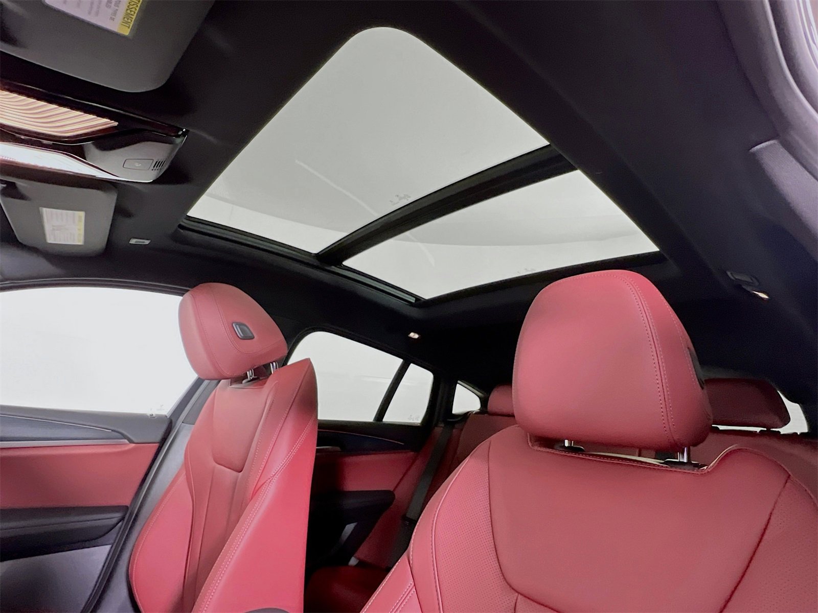 New 2025 BMW X4 xDrive30i w/ Convenience Package image 14