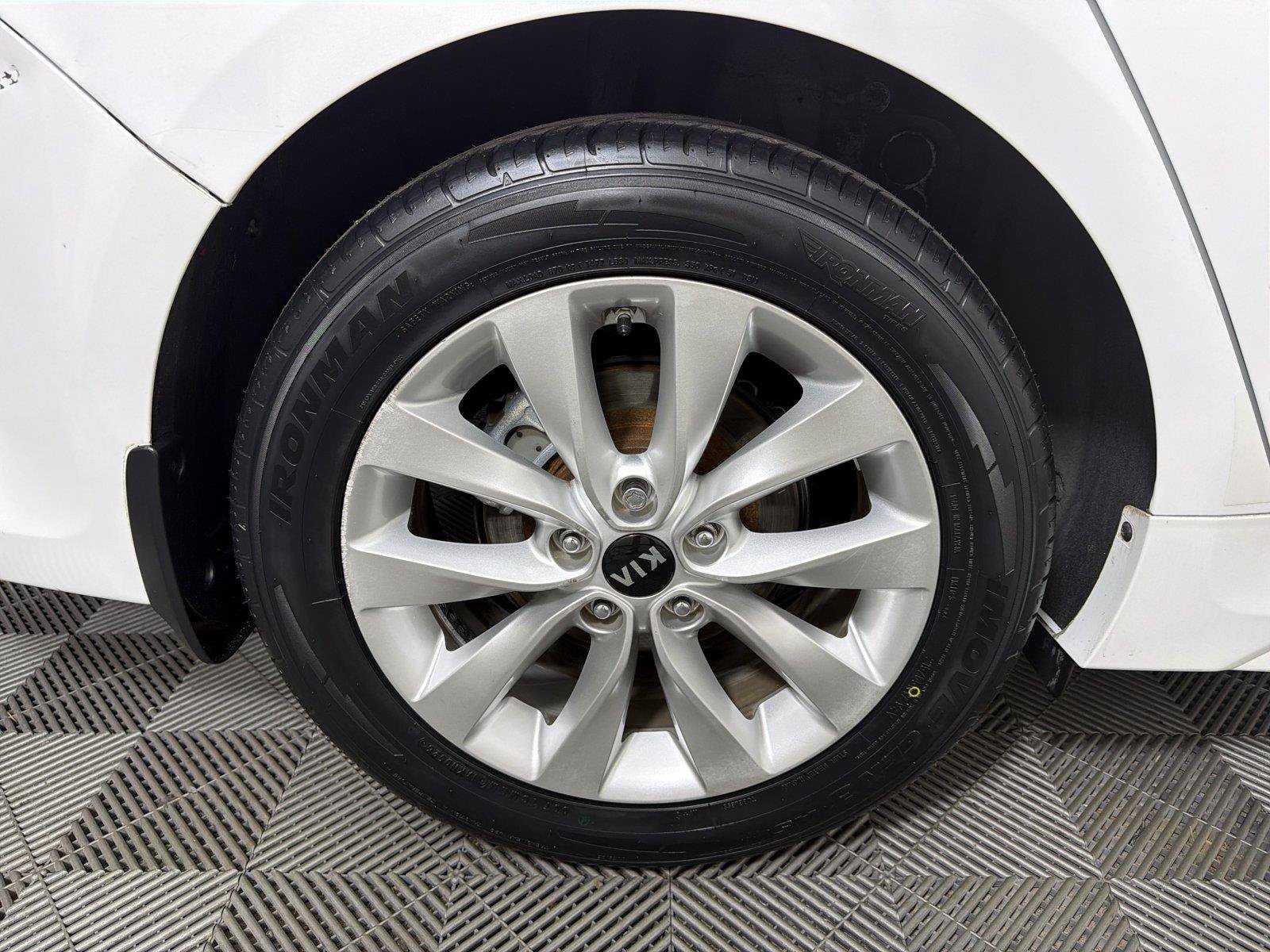 Used 2016 Kia Optima EX w/ Premium Package FWD image 14