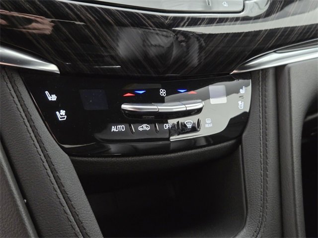 Certified 2025 Cadillac XT6 Premium Luxury image 27
