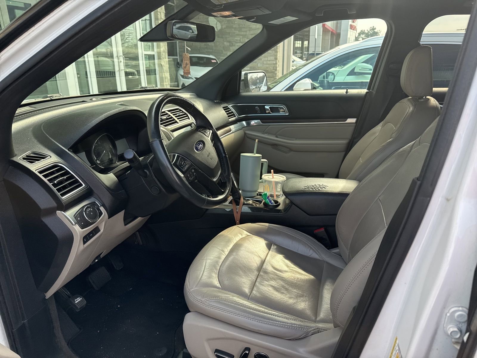 Used 2018 Ford Explorer Limited w/ Equipment Group 301A image 2