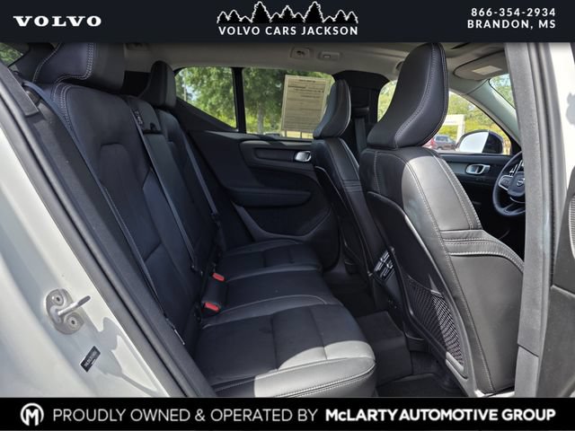 Used 2024 Volvo XC40 B5 Plus w/ Protection Package Premier AWD/4WD image 31