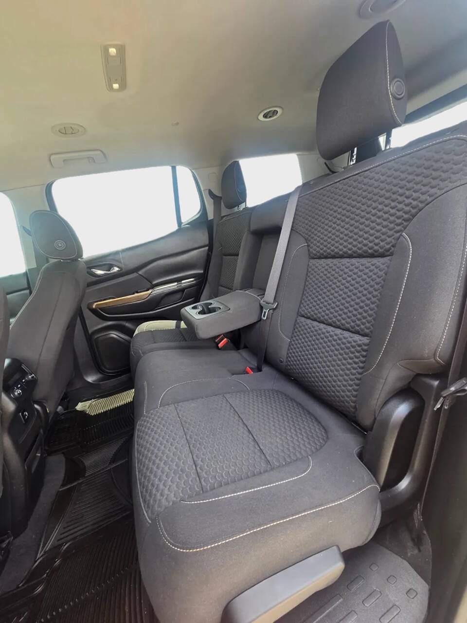 Used 2018 GMC Acadia SLE FWD image 13