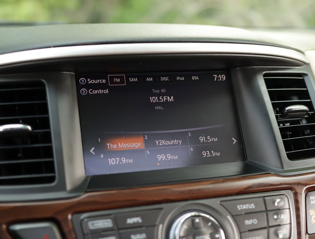 Used 2018 Nissan Pathfinder Platinum w/ Cargo Package AWD/4WD image 14
