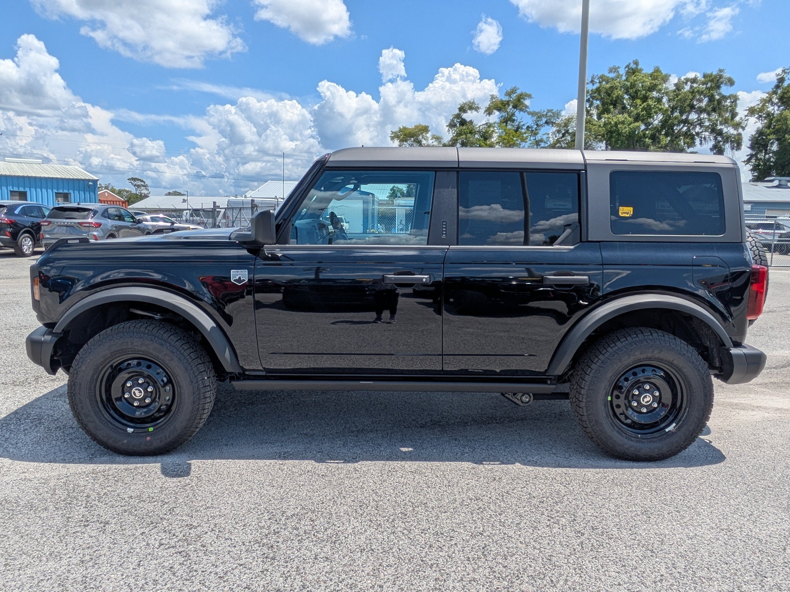 New 2026 Ford Bronco Big Bend w/ Black Diamond Package AWD/4WD image 7