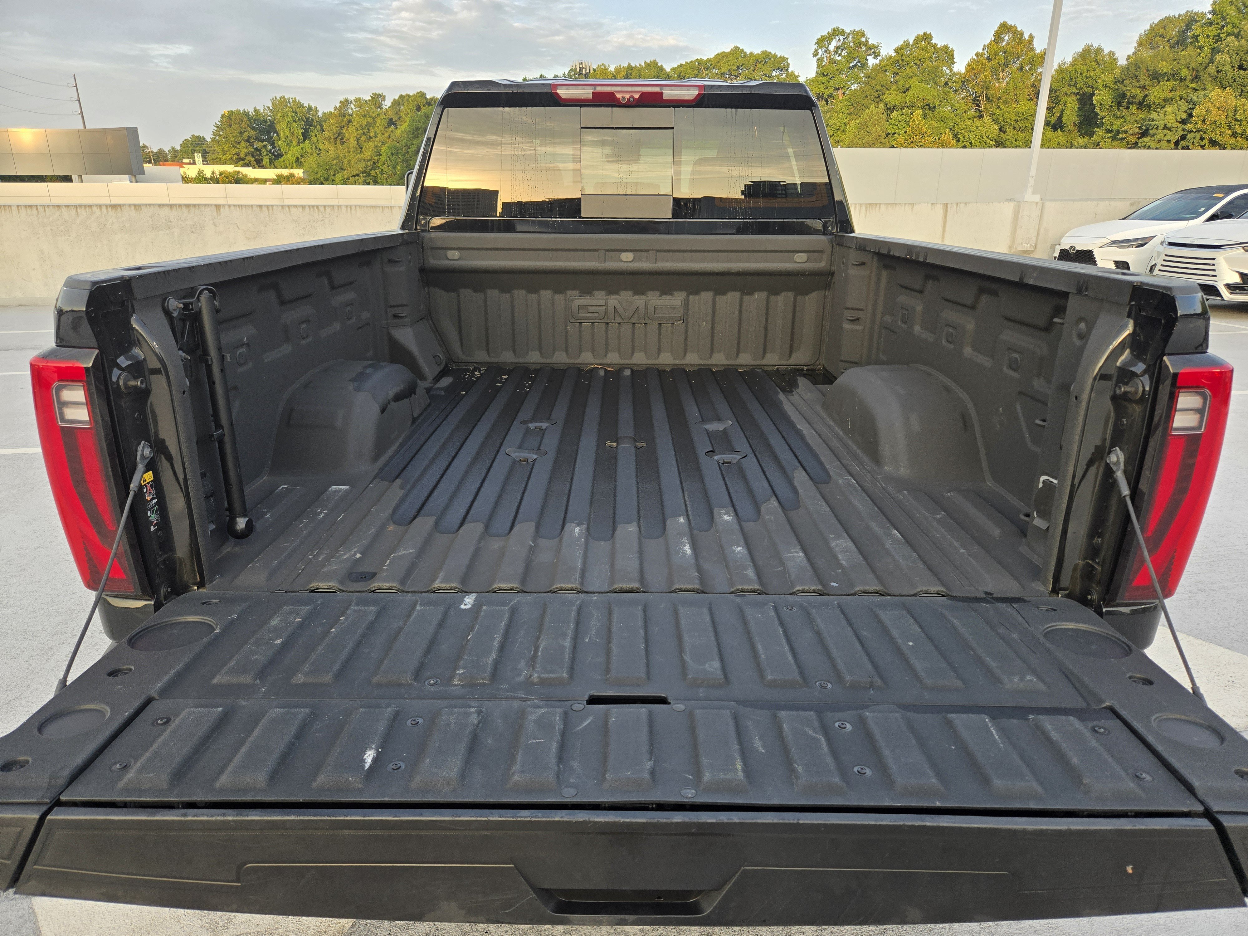 Used 2025 GMC Sierra 2500 Denali Ultimate w/ Max Trailering Package AWD/4WD image 5