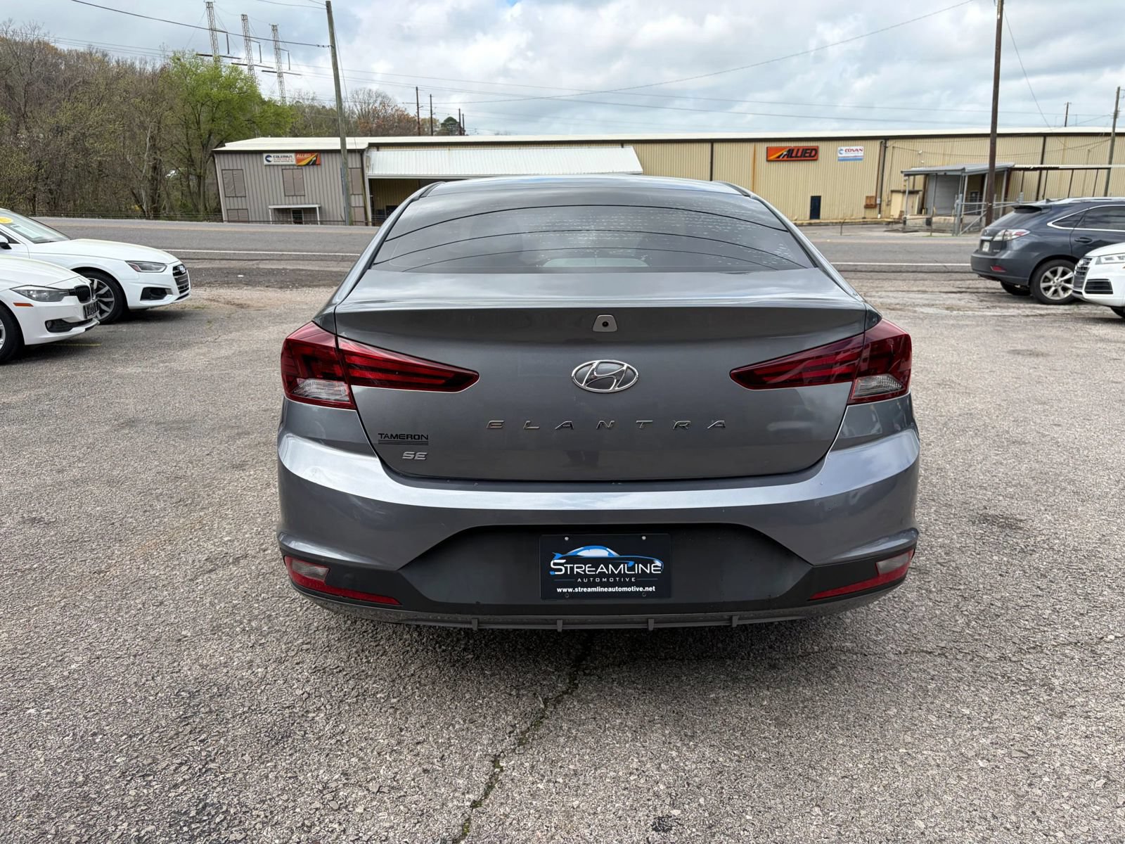 Used 2020 Hyundai Elantra SE w/ Cargo Package (C1) FWD image 6