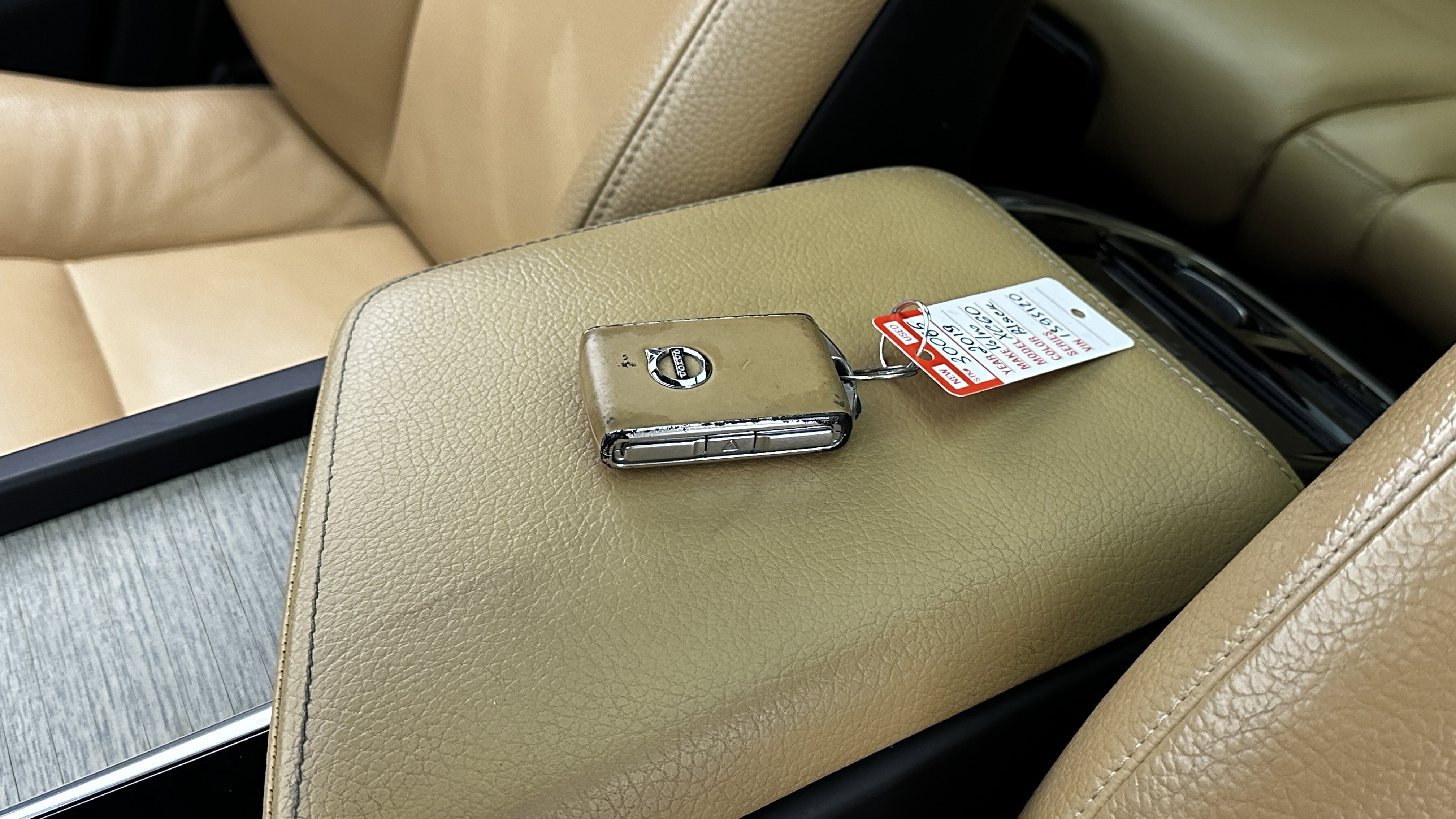 Used 2019 Volvo XC60 T6 Inscription w/ Protection Package Premier image 16