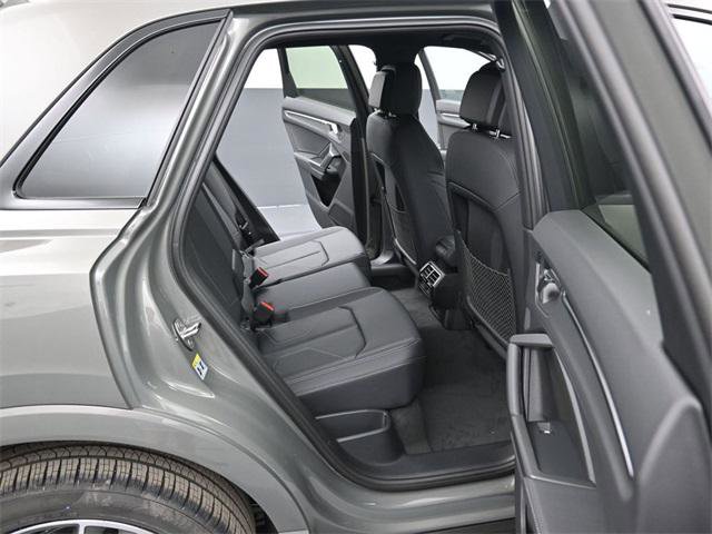 New 2025 Audi Q3 2.0T Premium image 13