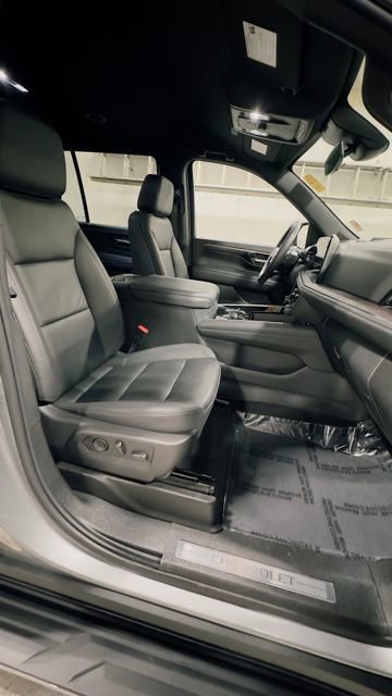 Used 2025 Chevrolet Tahoe LT image 38