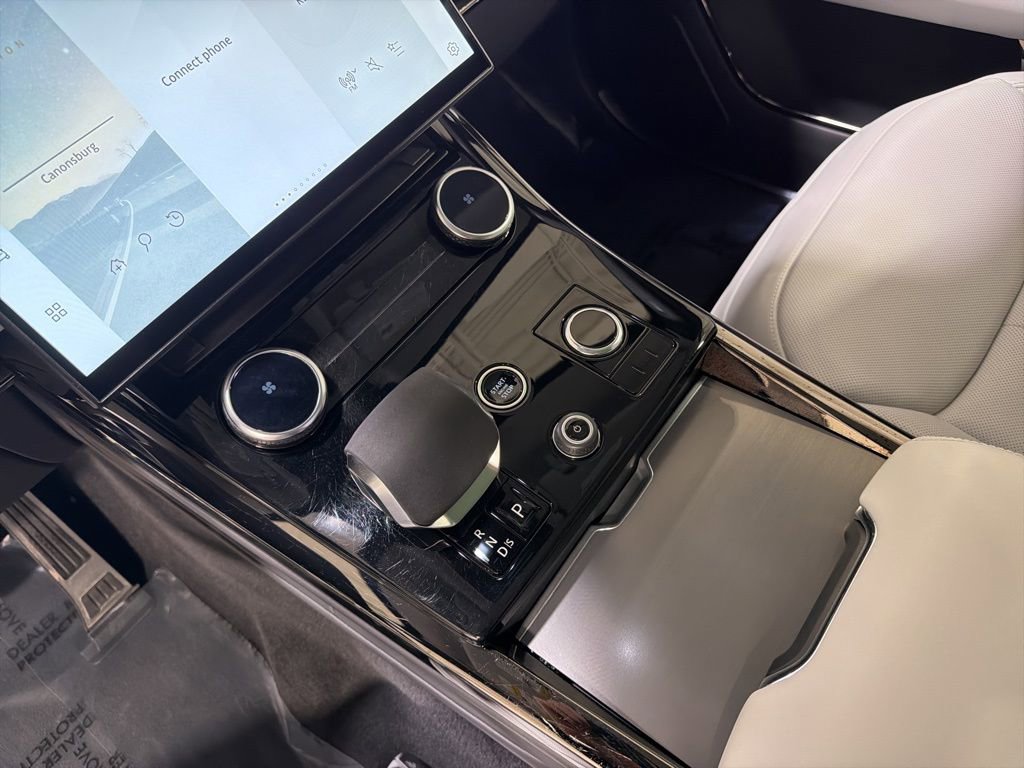 Used 2023 Land Rover Range Rover Sport SE image 17