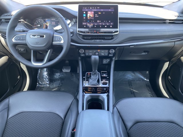 New 2025 Jeep Compass Latitude w/ Sun & Sound Group AWD/4WD image 13