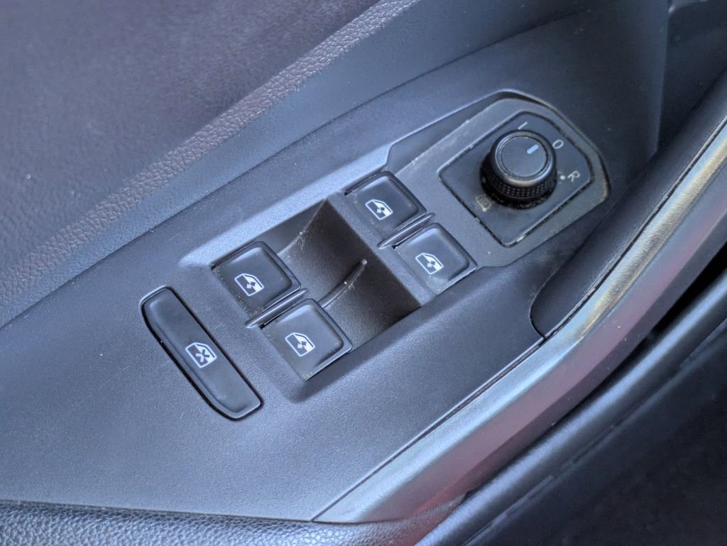 Used 2019 Volkswagen Jetta SE image 24