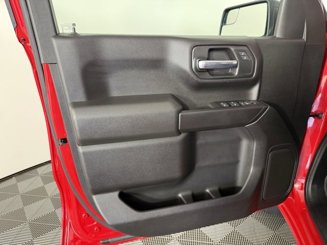 Used 2025 Chevrolet Silverado 1500 Custom image 13