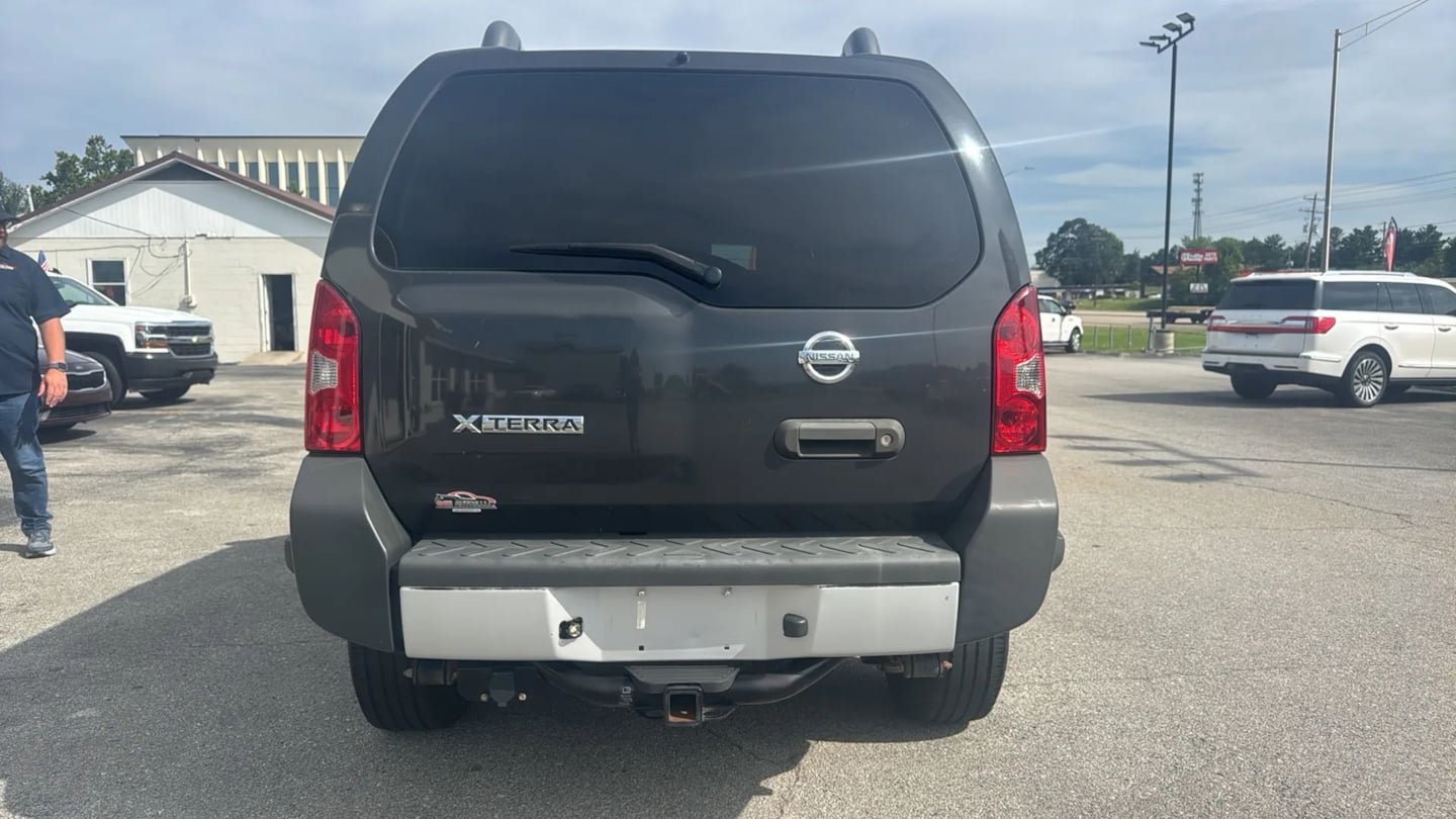 Used 2015 Nissan Xterra S RWD image 4