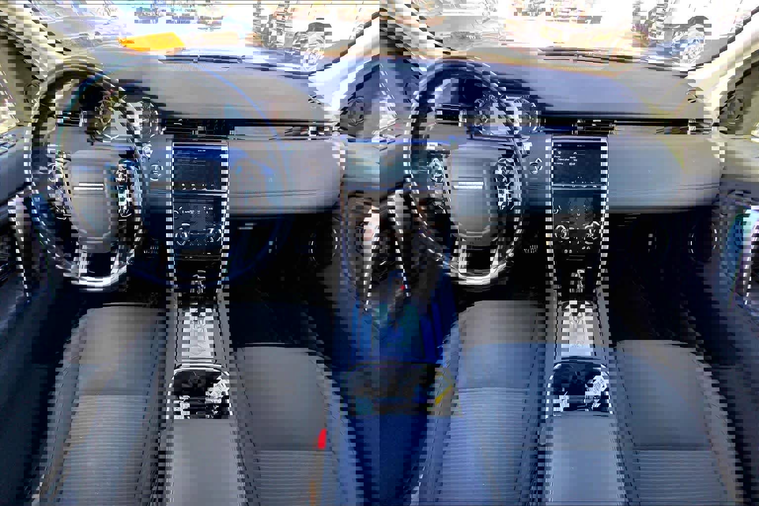 Used 2020 Land Rover Discovery Sport image 14