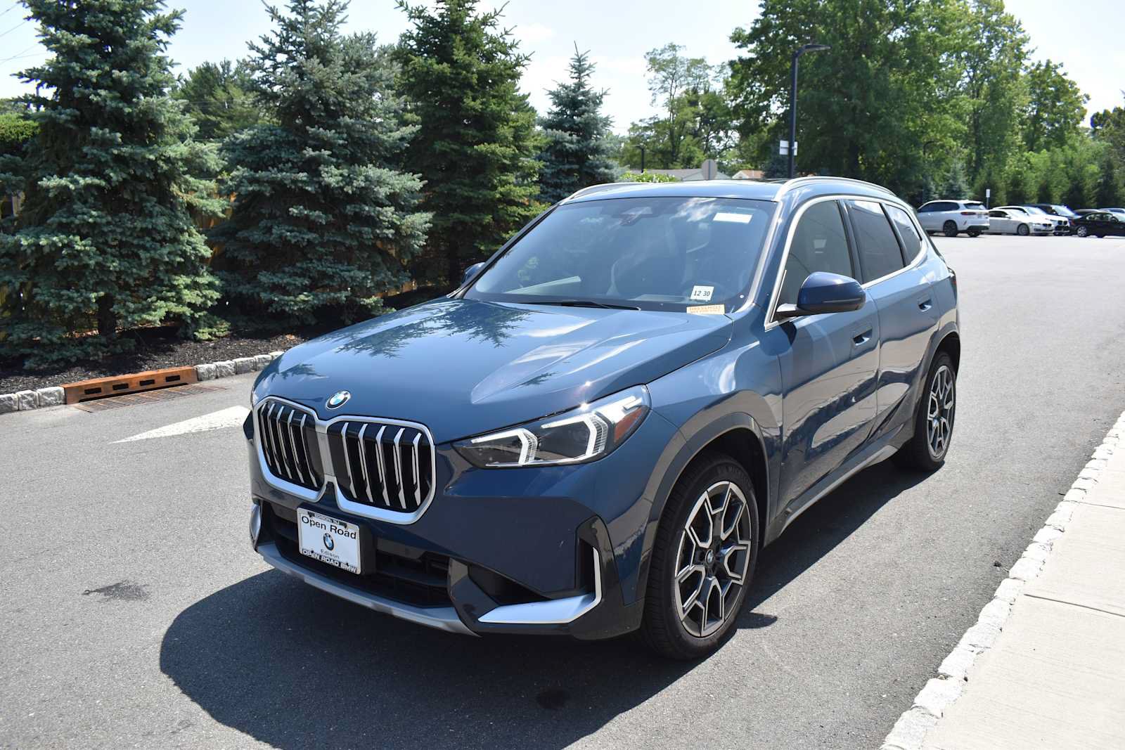 Used 2026 BMW X1 xDrive28i w/ Technology Package AWD/4WD image 3