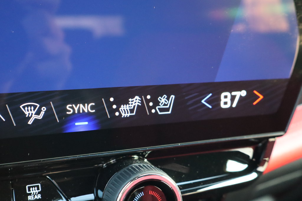 New 2026 Chevrolet Blazer EV SS w/ LPO, Blackout Package AWD/4WD image 27