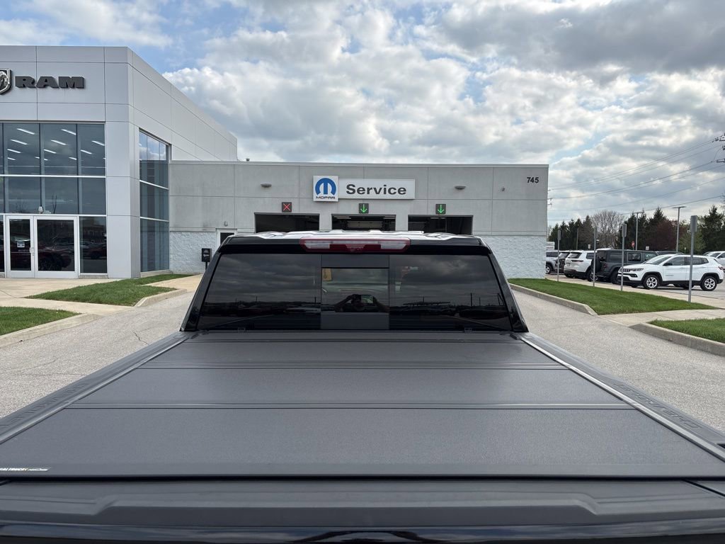 Used 2025 Chevrolet Silverado 1500 High Country w/ Midnight Edition image 11