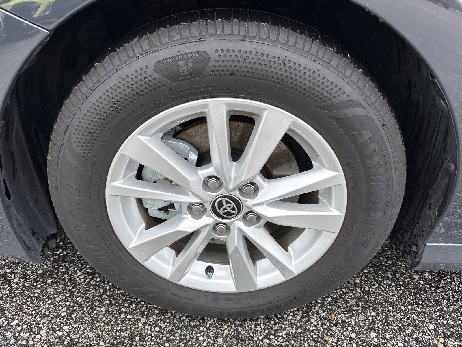 Used 2025 Toyota Camry LE FWD image 10