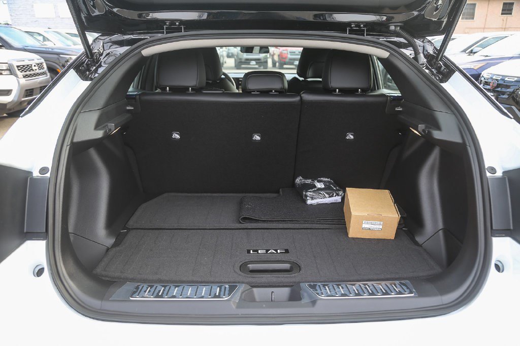 New 2026 Nissan Leaf SV+ w/ Illuminated Package FWD image 11