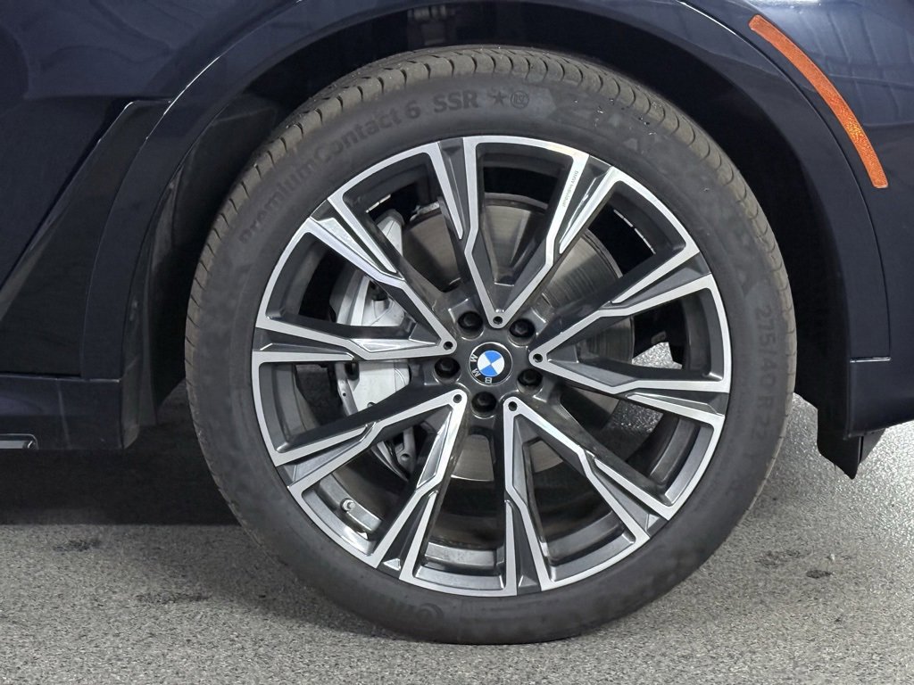Used 2022 BMW X7 xDrive40i w/ M Sport Package image 6