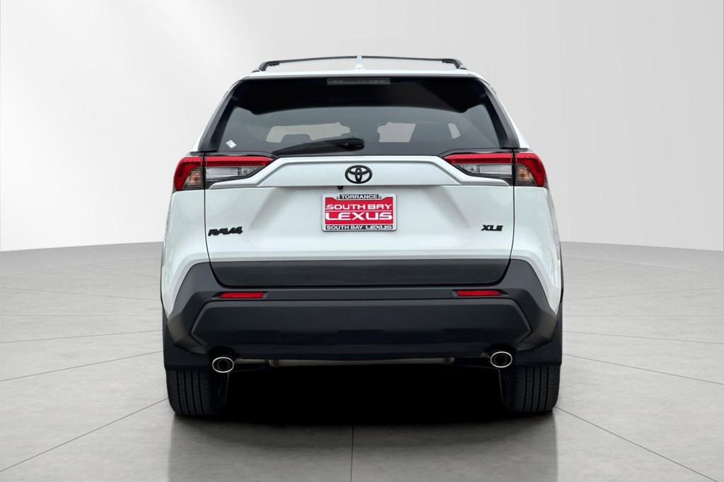 Used 2024 Toyota RAV4 XLE Premium FWD image 5