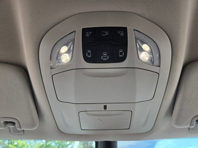 Used 2023 Chrysler Pacifica Touring-L FWD image 24