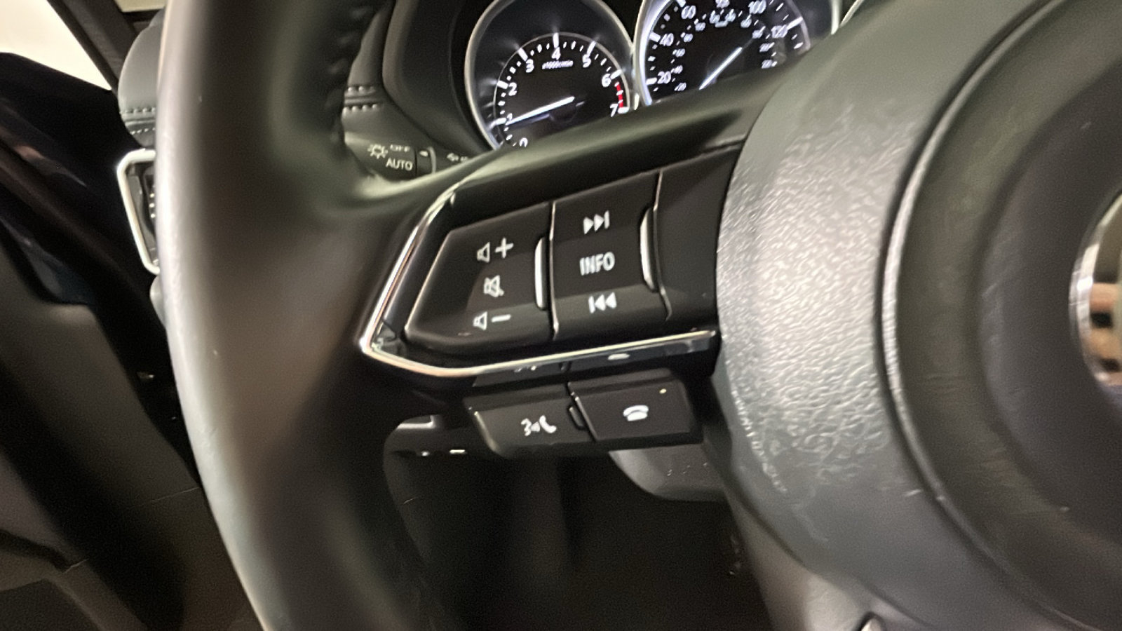 Used 2025 MAZDA CX-5 AWD 2.5 S w/ Select Package image 19