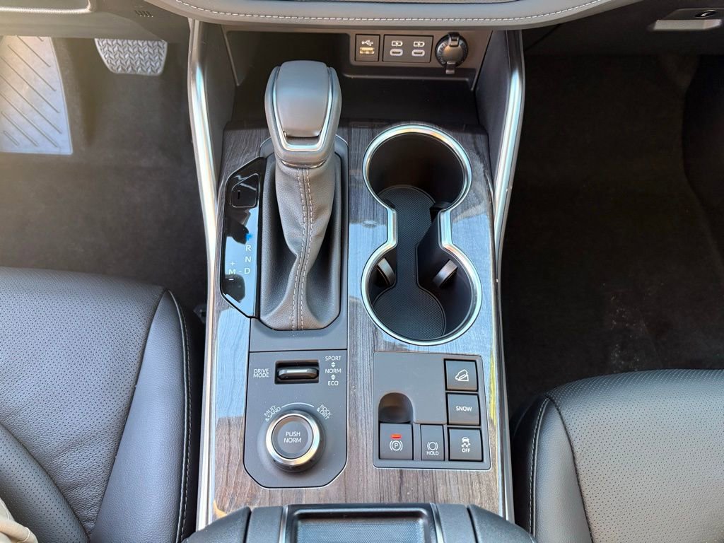 Used 2026 Toyota Highlander Platinum image 18