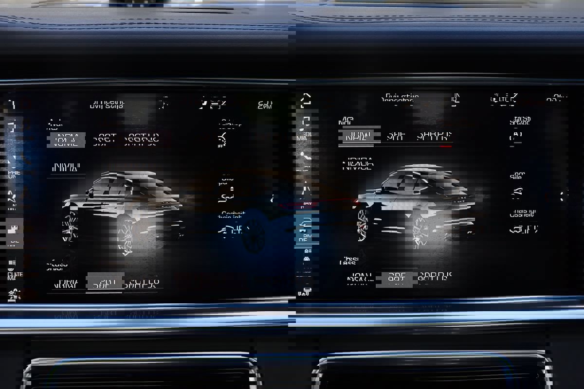 Used 2017 Porsche Panamera 4S w/ Sport Chrono Package image 30