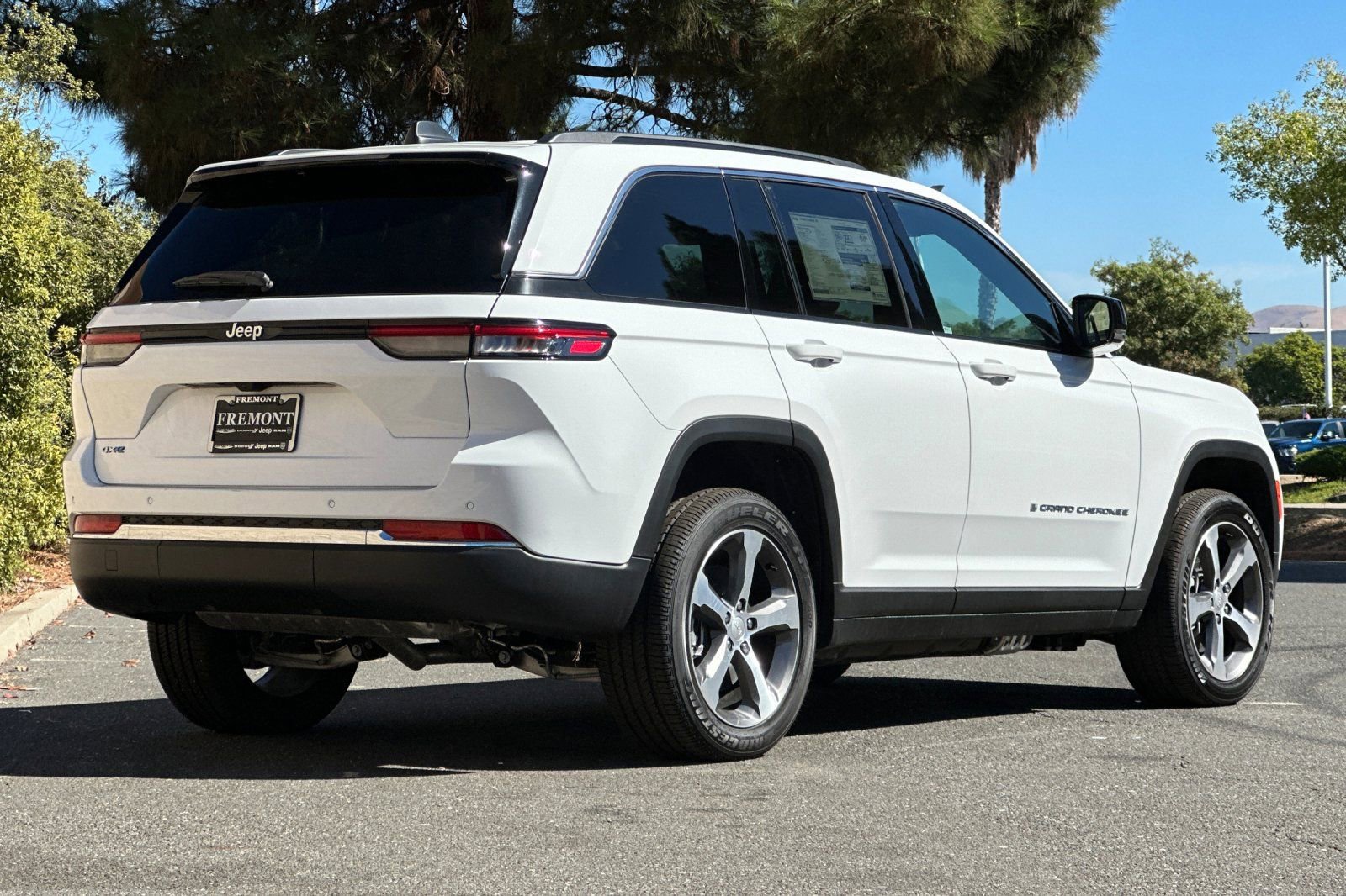 New 2024 Jeep Grand Cherokee Limited 4xe image 3