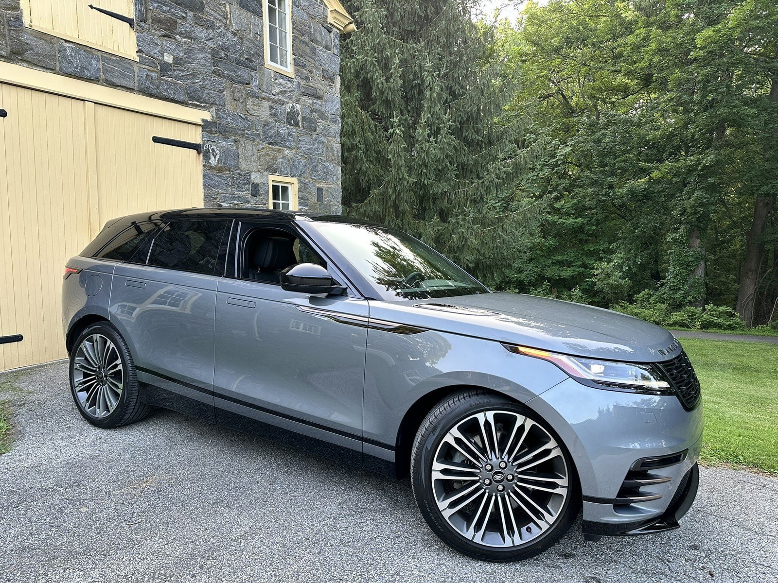 Used 2024 Land Rover Range Rover Velar Dynamic HSE AWD/4WD image 1