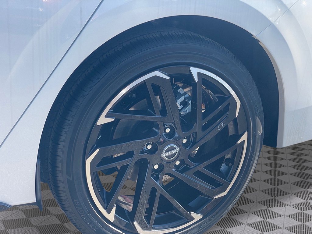 New 2027 Nissan Sentra SR FWD image 9