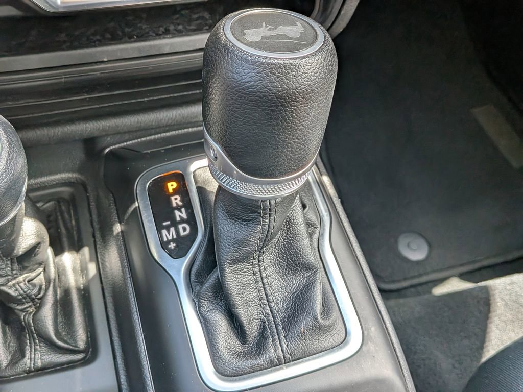 Used 2022 Jeep Wrangler Unlimited Sport image 19