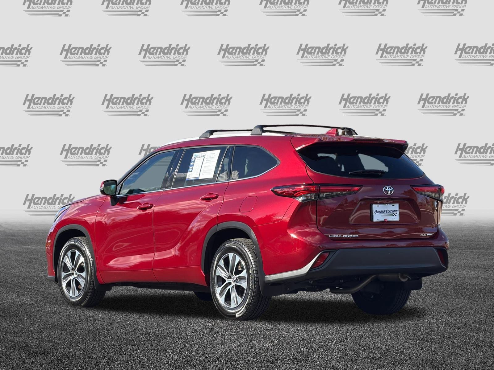 Used 2022 Toyota Highlander XLE image 7